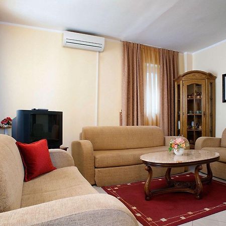 Apartments Vuksic Sveti Stefan Eksteriør billede