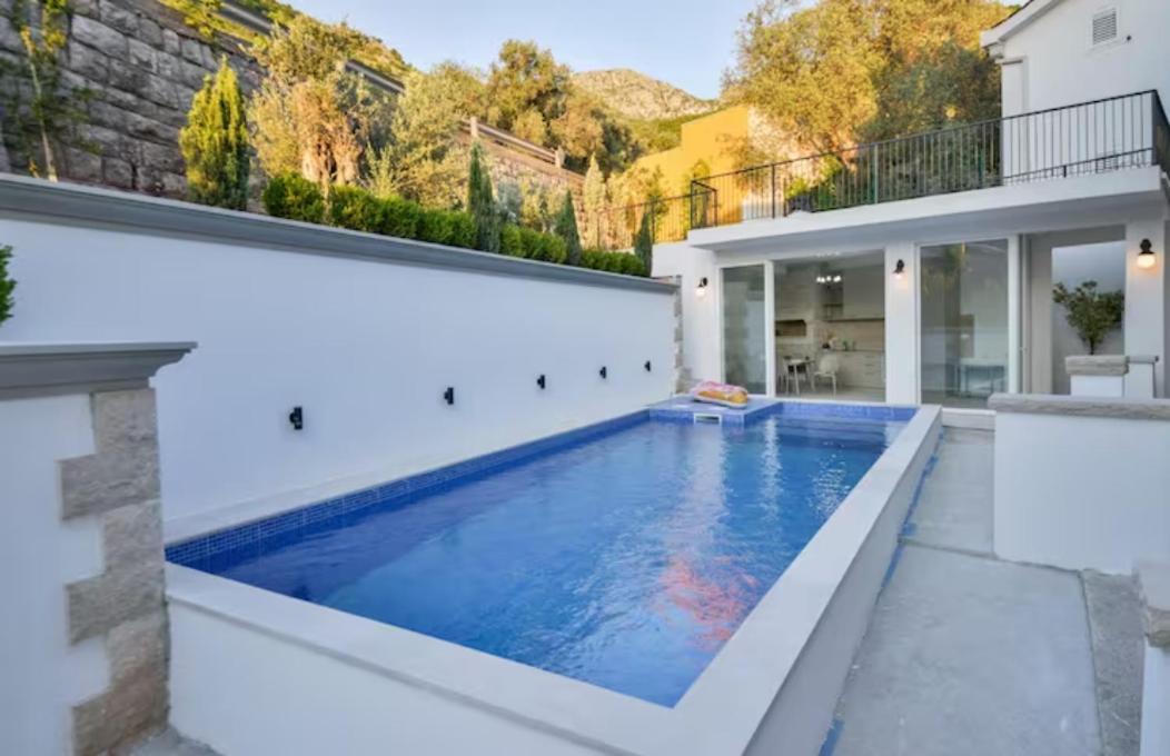 Apartments Vuksic Sveti Stefan Eksteriør billede