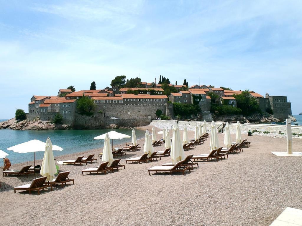 Apartments Vuksic Sveti Stefan Eksteriør billede