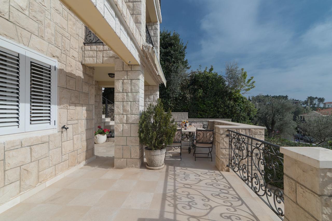 Apartments Vuksic Sveti Stefan Eksteriør billede