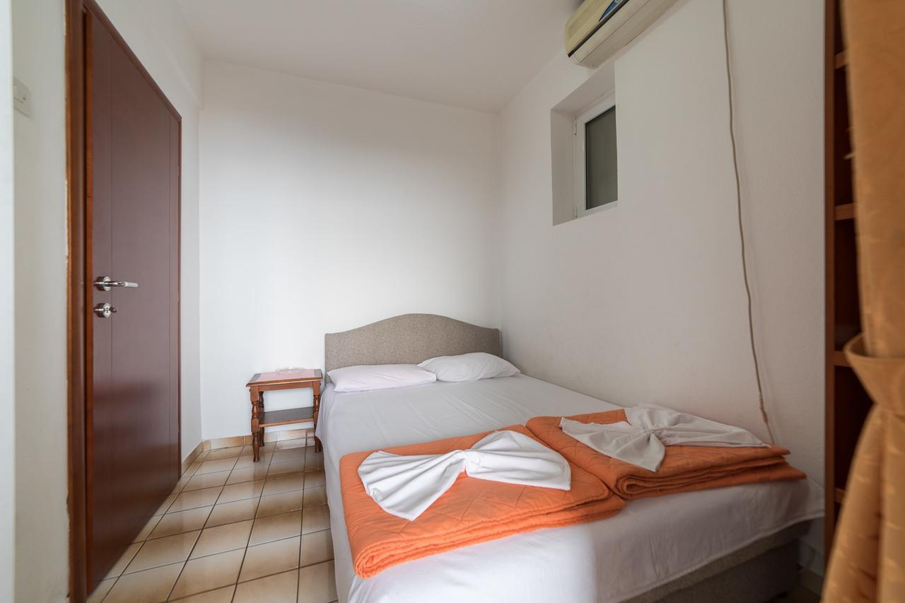 Apartments Vuksic Sveti Stefan Eksteriør billede