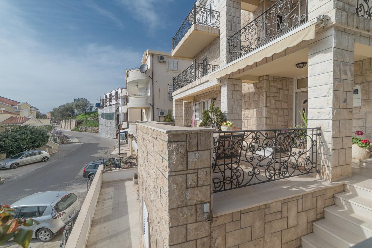 Apartments Vuksic Sveti Stefan Eksteriør billede