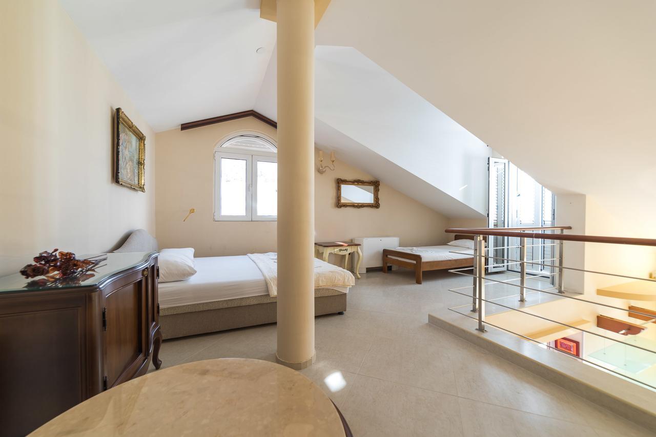 Apartments Vuksic Sveti Stefan Eksteriør billede
