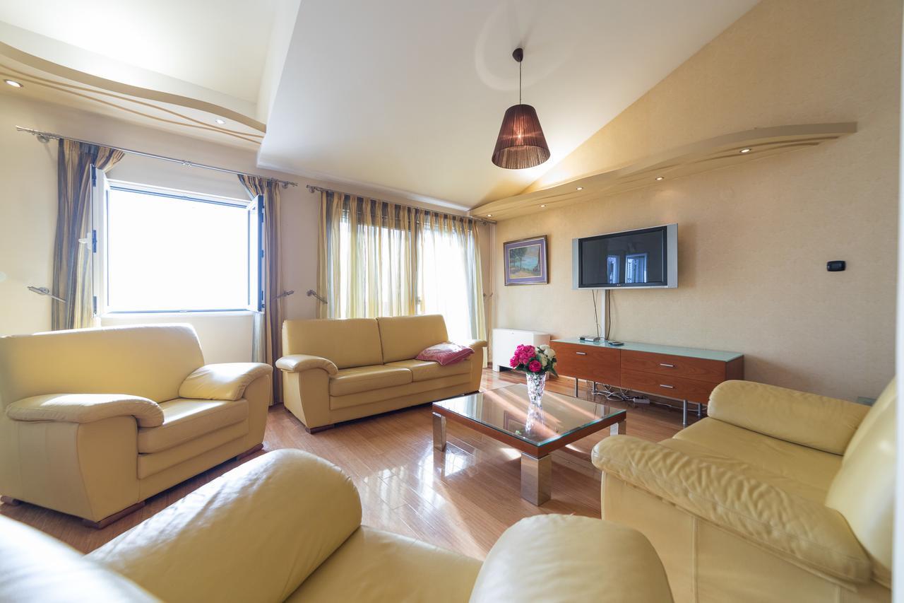 Apartments Vuksic Sveti Stefan Eksteriør billede