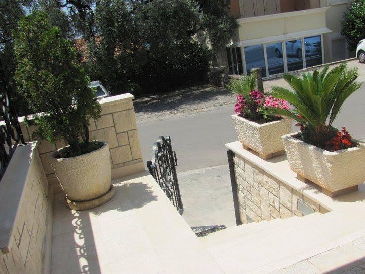 Apartments Vuksic Sveti Stefan Eksteriør billede